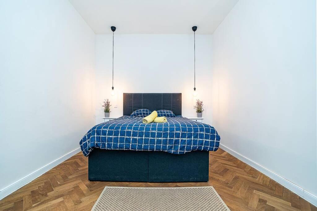 Elegant, Modern, 2-Bed Flat By Museum Of Prague Praga Exterior foto