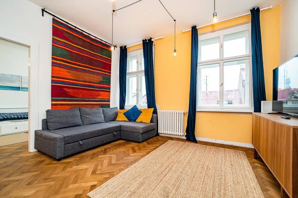 Elegant, Modern, 2-Bed Flat By Museum Of Prague Praga Exterior foto