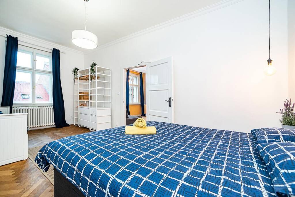 Elegant, Modern, 2-Bed Flat By Museum Of Prague Praga Exterior foto